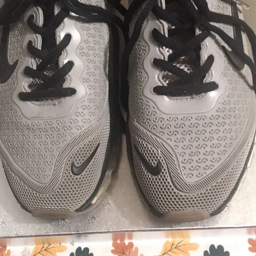 Nike comfortable gray